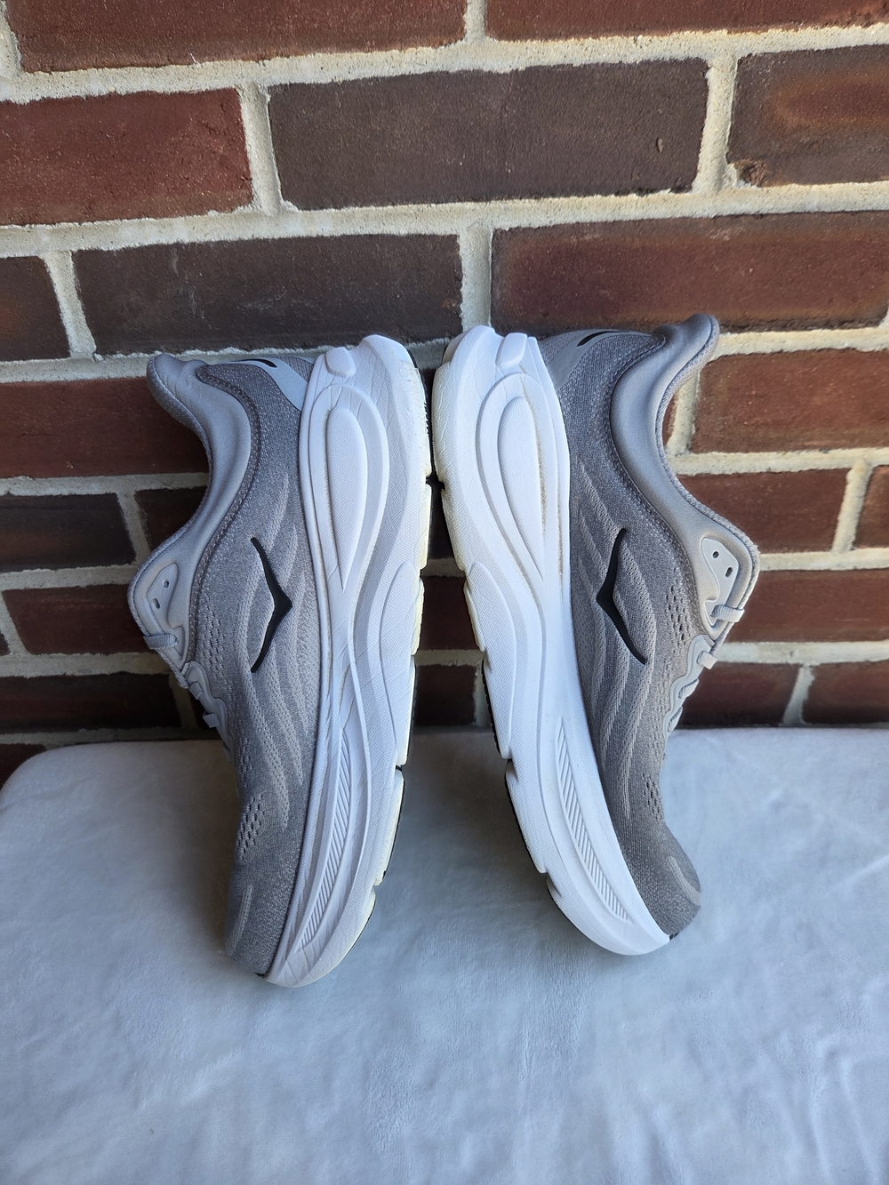 HOKA Bondi 9 Men’s 11 2E Wide Galactic Grey Stellar Grey Running Shoes - Picture 5 of 13